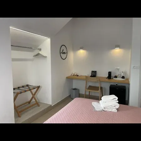 Guest house White Myth Mykonos Town